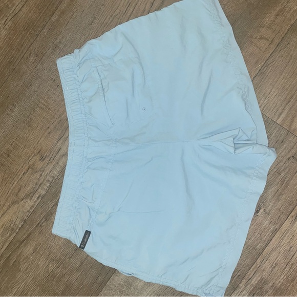 Light blue Columbia women’s shorts - Picture 2 of 4